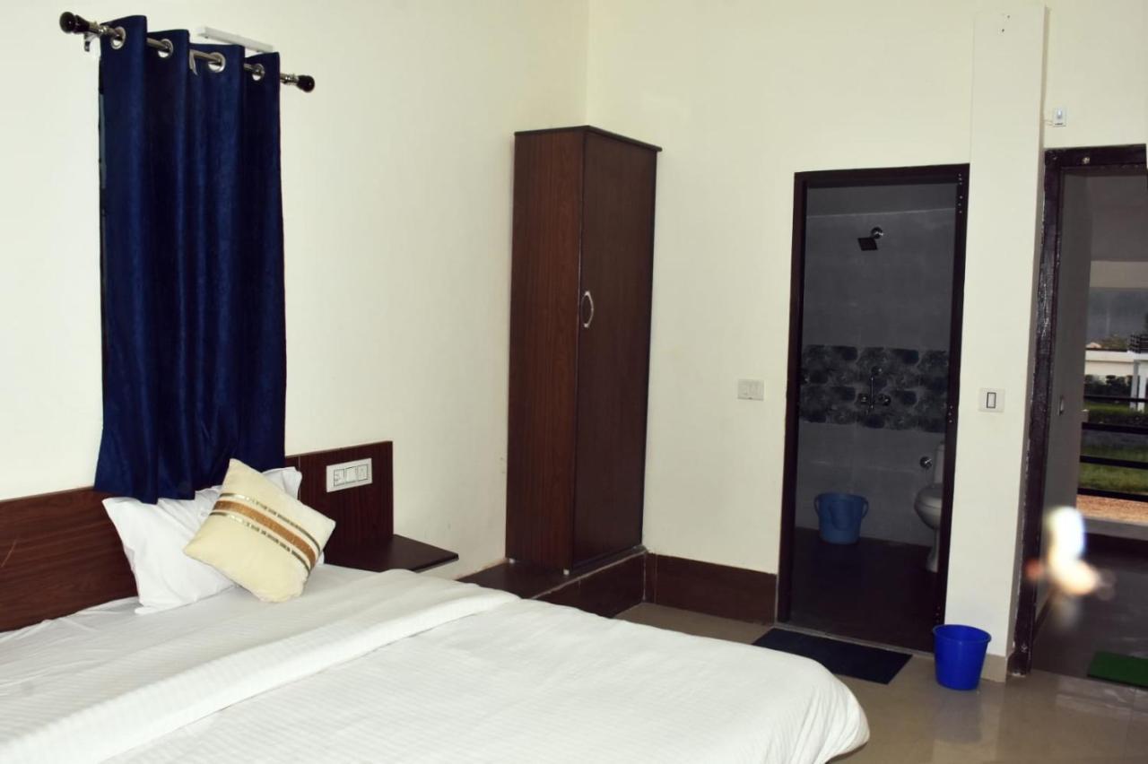 Corbett Bhavesh Home Stay Jhirna ภายนอก รูปภาพ